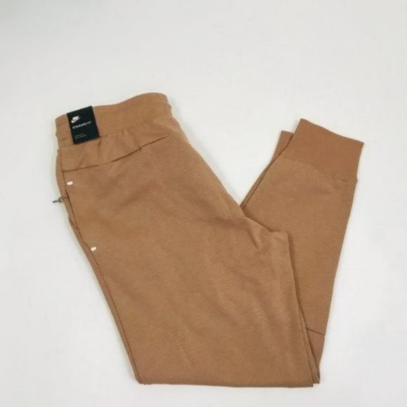 Nike Women’s Tech Fleece Jogger Sweatpants - Picture 7 of 8